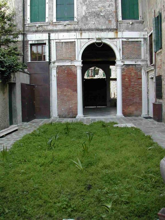 Appartamenti Inside Palazzo Foscarini Venecia Exterior foto